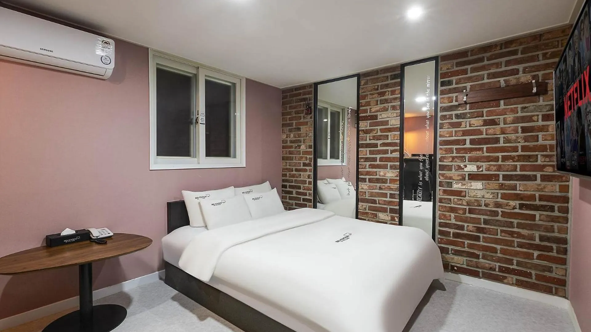 Bed Station Apartment Incheon